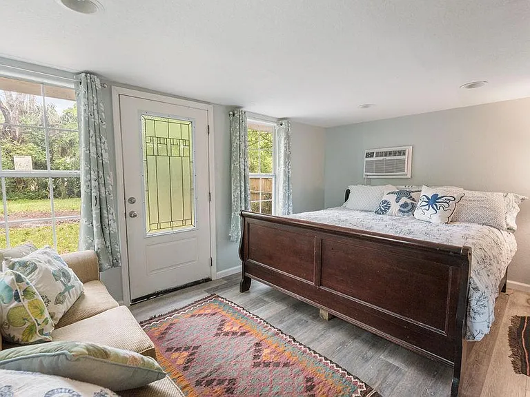 317 Ballentine St — Photo 41