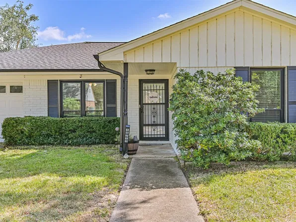15711 Sea Liner Dr, Houston, TX 77062