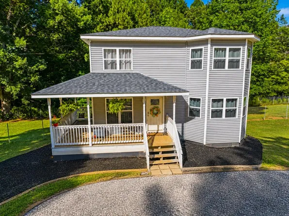 120 Gould Dr, Hodges, SC 29653