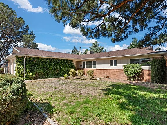 3rd image of 10407 Sierra Bonita Ave NE