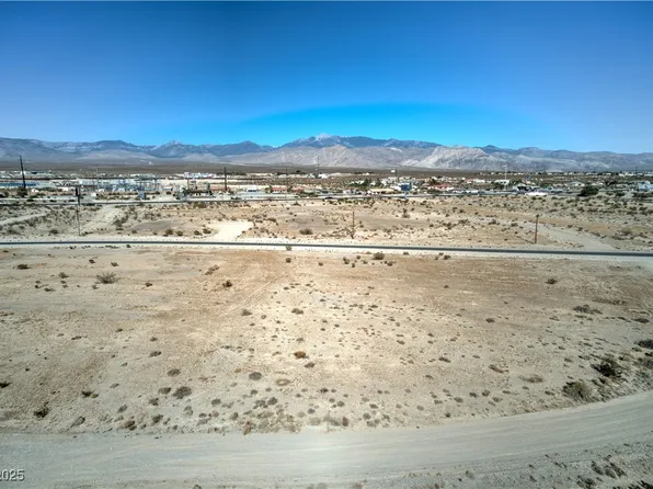 2140 E Jumping Fox St, Pahrump, NV 89048