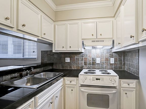 5th image of 3414 Garrott St APT 7