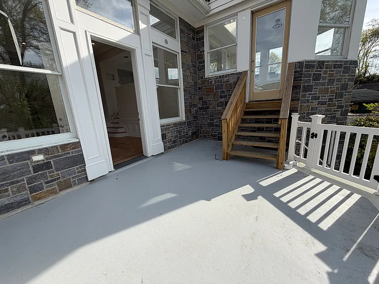 Sherwood Ave — Photo 5