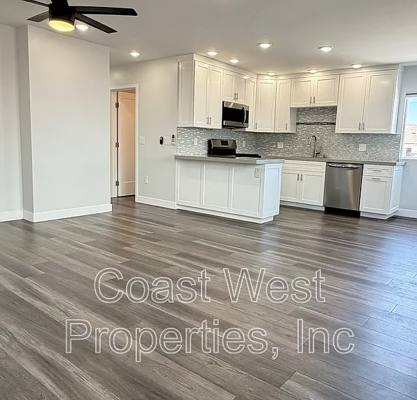 2030 Diamond St #A — Photo 2