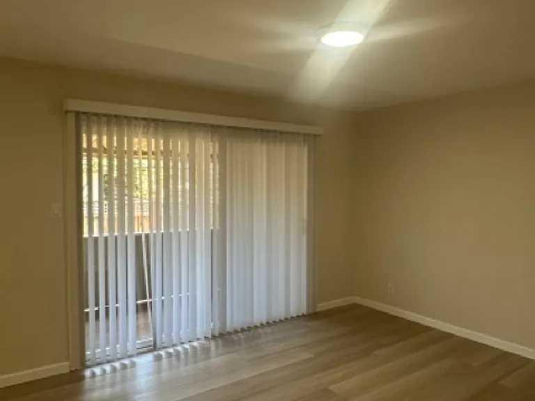 1427 El Camino Real #RL — Photo 11