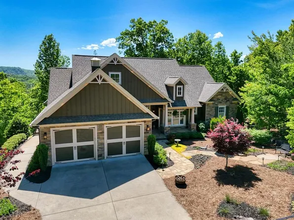 70 Pine Top Dr, Clayton, GA 30525