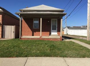 826 7th St, Wyandotte, MI 48192