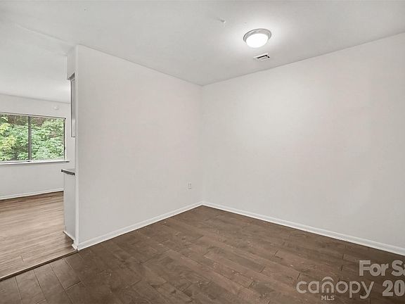 5th image of 4902 Spring Lake Dr APT E