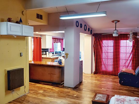 4th image of 1138 W Avenue J15