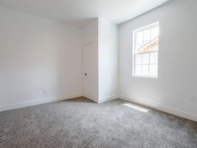 335 N Marsalis Ave — Photo 6