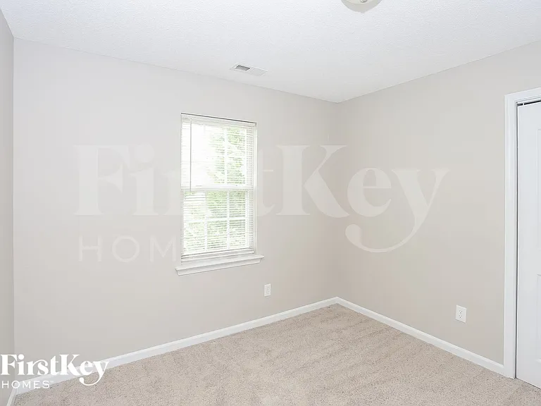 7503 Wilkins Terrace Dr — Photo 10