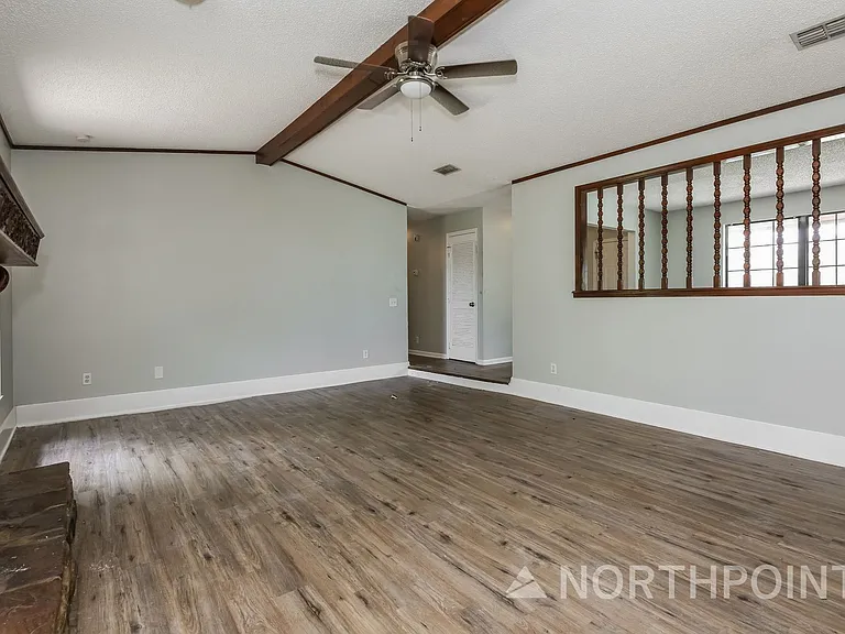 6010 Hillman Dr — Photo 4