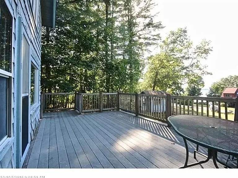 40 Claman Dr — Photo 2