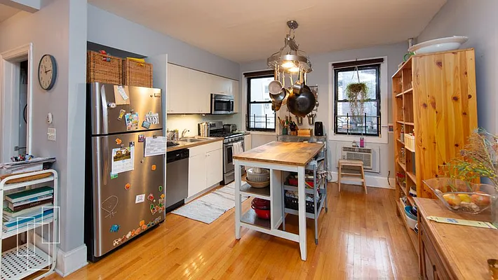 Rented by Garfield Realty  | media 17