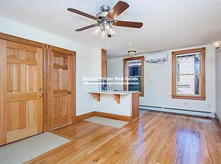 29 Phillips St APT 1, Boston, MA 02114