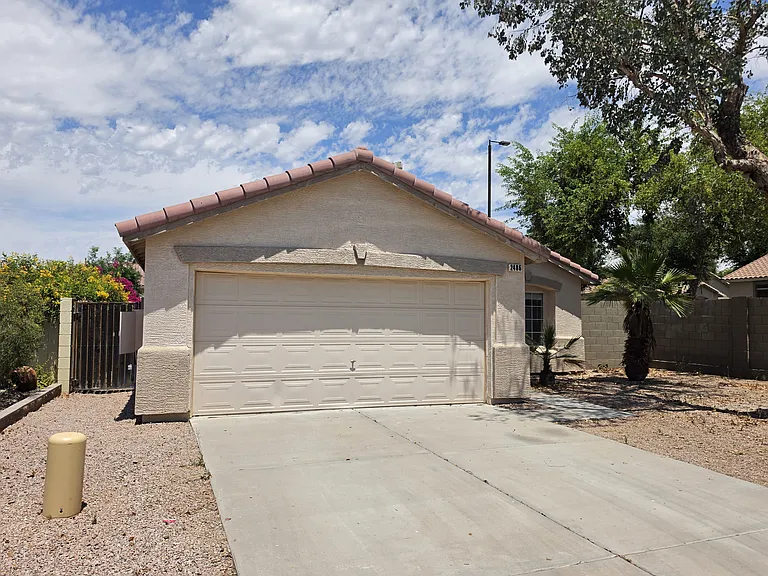 2486 E Winchester Pl — Photo 1