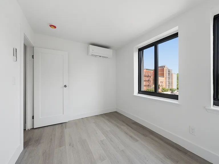 300 E 96th St #3E — Photo 5