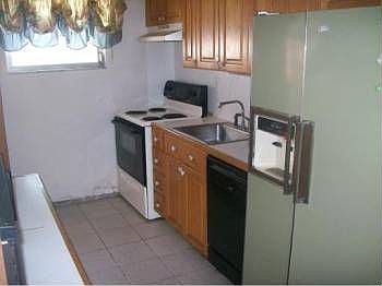 3rd image of 1383 NE 27th Ct