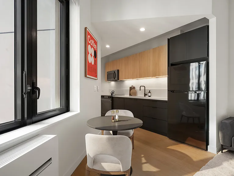 11 Ocean Pkwy #630 — Photo 2