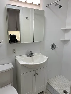 Rented by Georgine Podhorsky, LREB | media 21