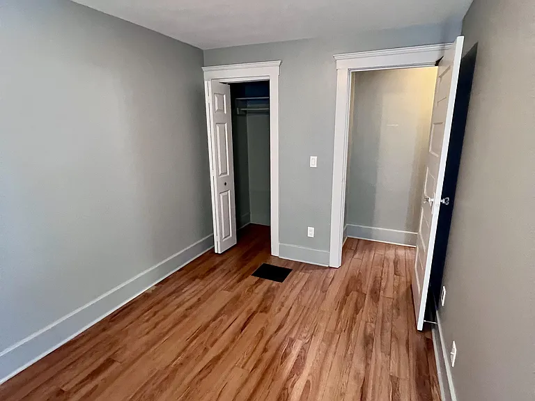 1292 Argyle Rd — Photo 2