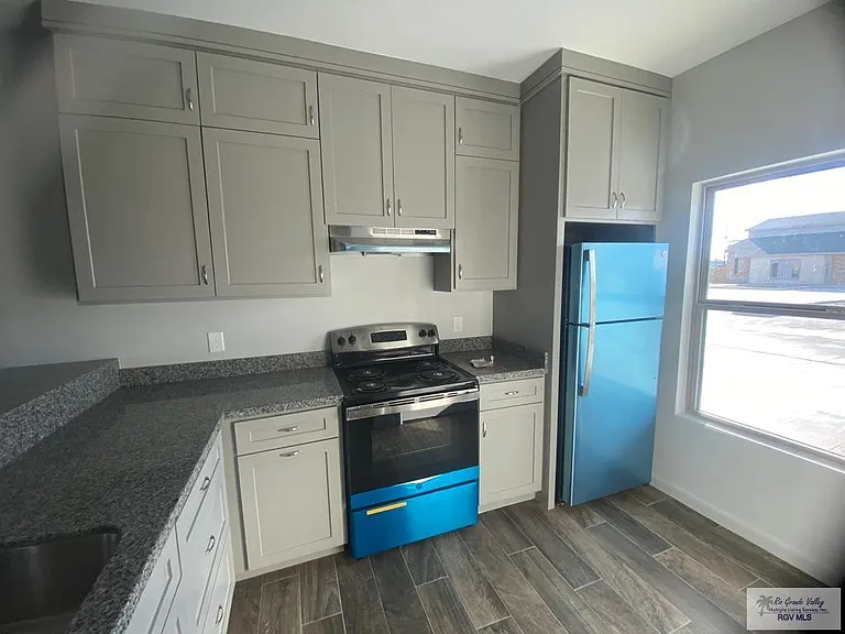 7100 Via Del Mar Cir #5 — Photo 11