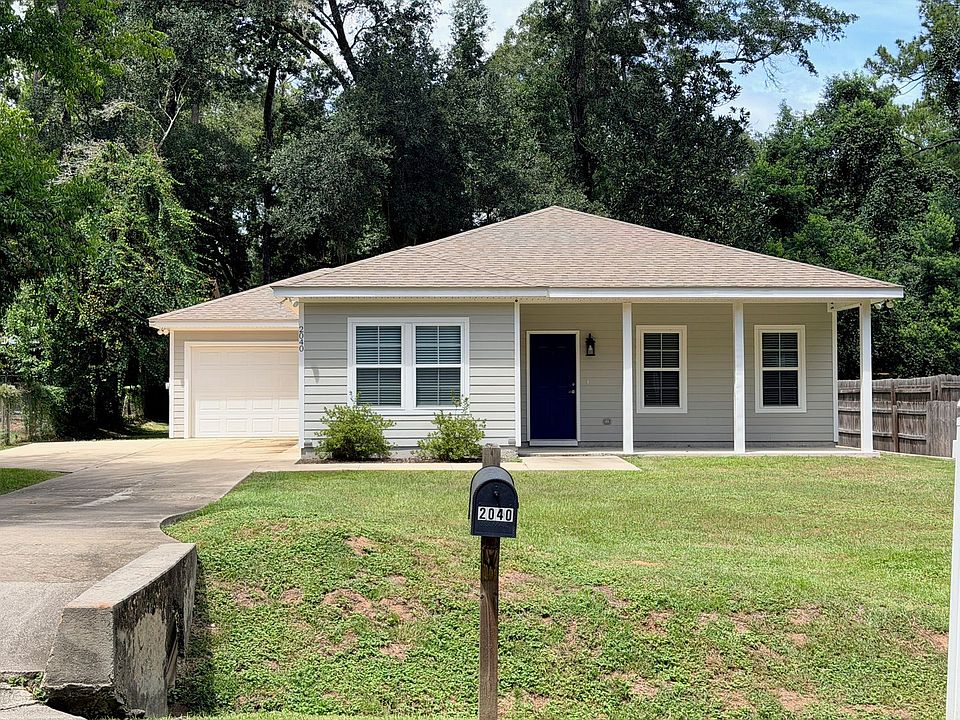1st image of 2040 Harriet Dr