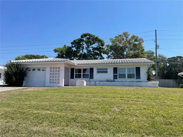 8977 140th Way, Seminole, FL 33776