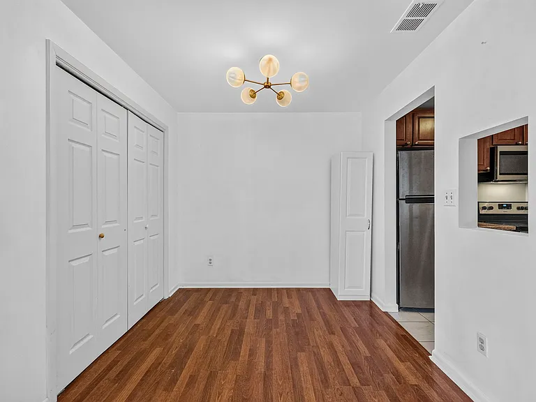 224 Washington Ave #B — Photo 6