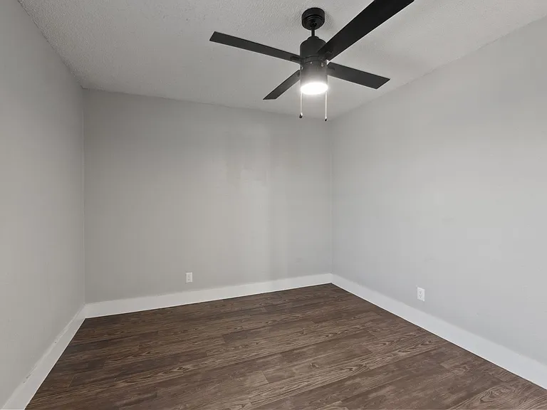 Anderson Flats — Photo 16