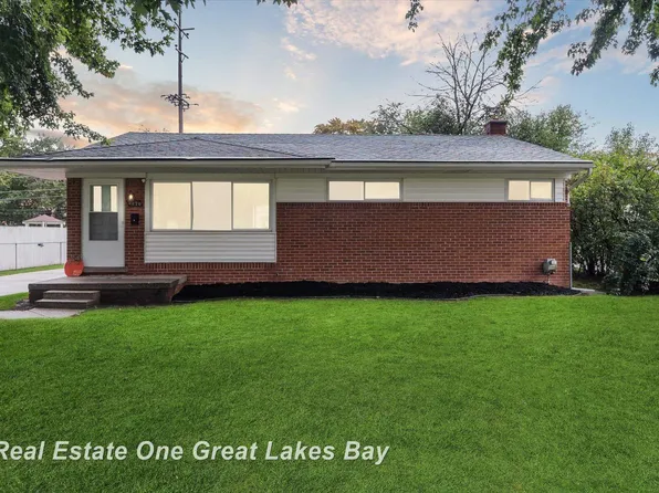 2270 Anderson Rd, Saginaw, MI 48603