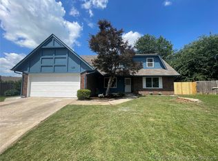 2304 W Indianola St, Broken Arrow, OK 74012