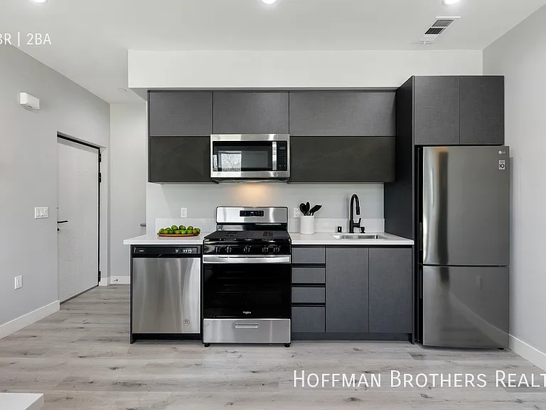 13621 N Fellows Ave #13617 — Photo 5