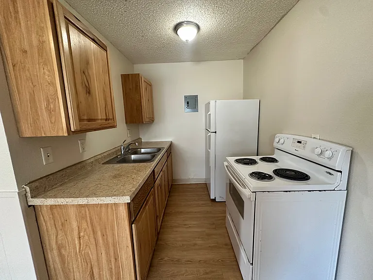 24th St. Apartments — Photo 22