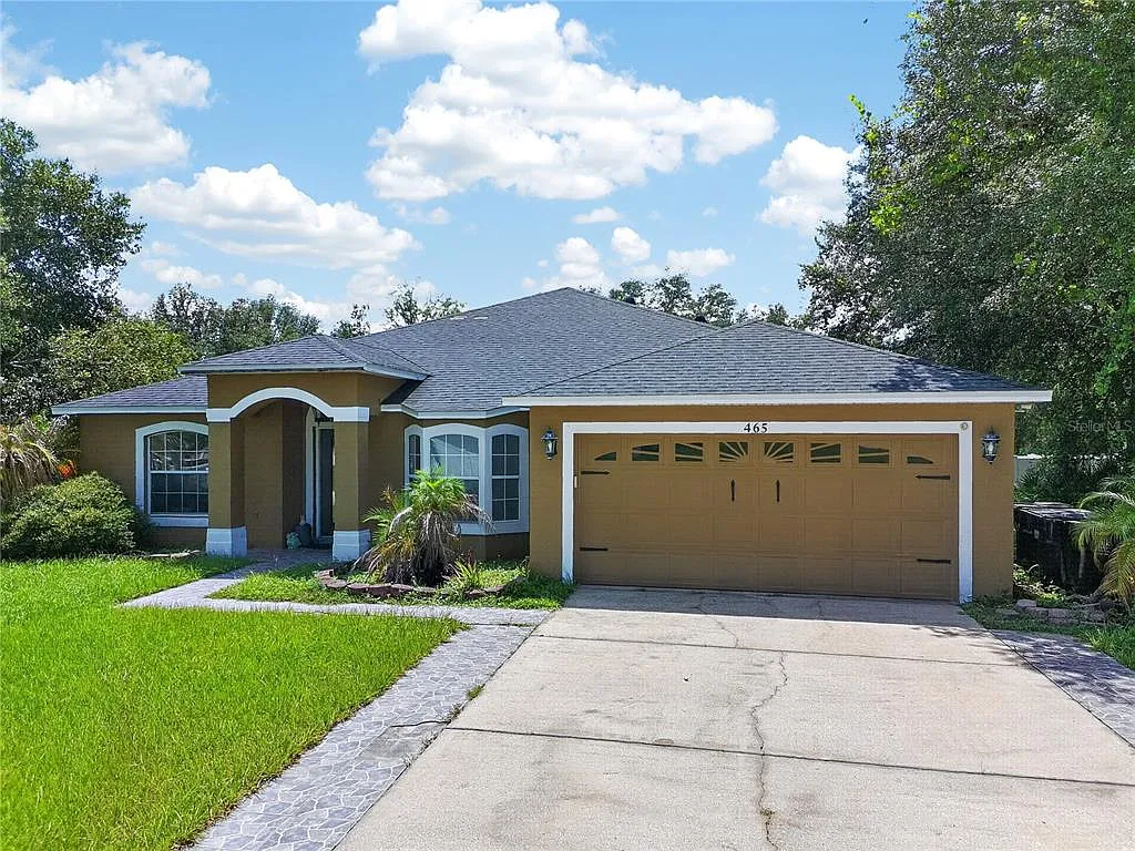 2 bed, 1.0 bath, 700 sqft, $1,500 — Photo 1