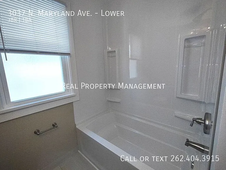 3037 N Maryland Ave — Photo 15