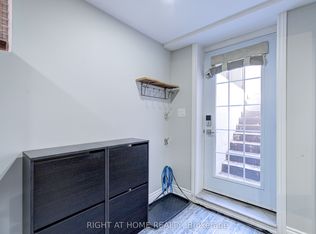 7217 Terragar Blvd, Mississauga, ON L5N 7L9