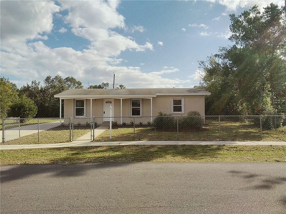 1st image of 967 Rockhill St