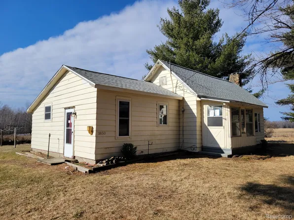 5850 McLean Rd, Whittemore, MI 48770