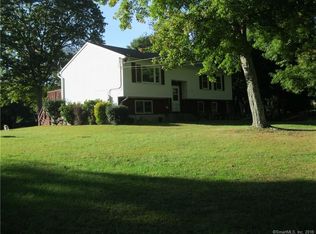 266 Whalehead Rd, Gales Ferry, CT 06335