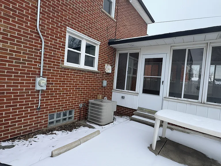 18270 Spring Ct S — Photo 29