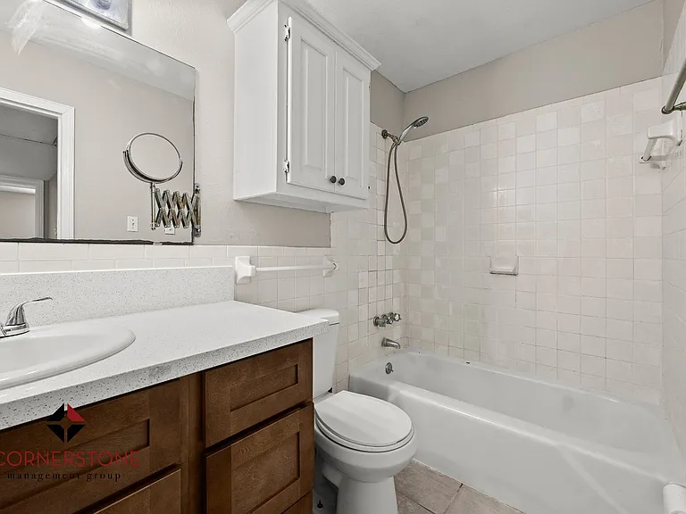 445 W Parker Blvd #4 — Photo 4