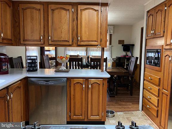 4th image of 168 Sunshine Ln