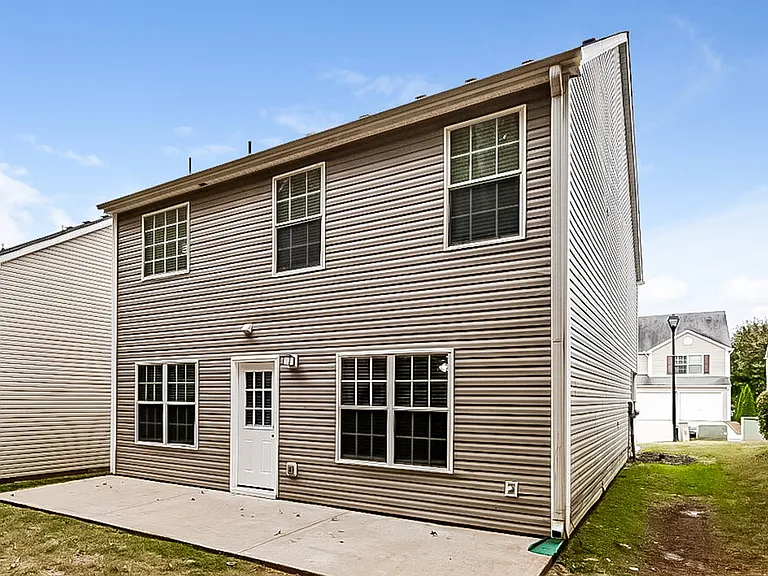 7423 Garnet Dr — Photo 17