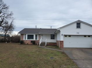 730 Country Cir, Tahlequah, OK 74464