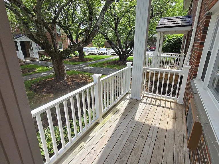 LAWRENCEVILLE GARDEN APARTMENTS AND TOWNHOMES — Photo 15