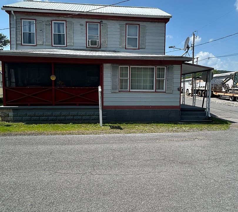 1st image of 16 E Church St