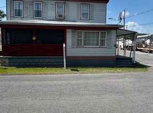 16 E Church St, Freeburg, PA 17827