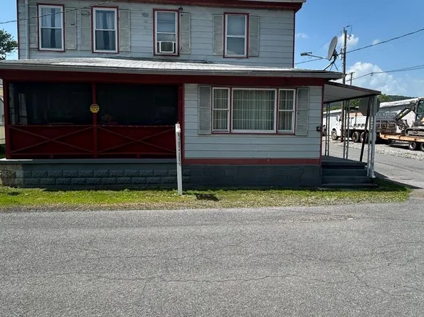 16 E Church St, Freeburg, PA 17827