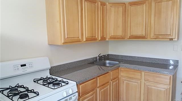 2nd image of 17 May St APT 1
